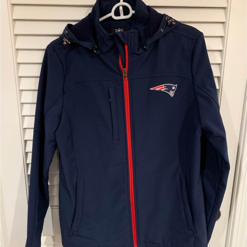 NFL Women’s blue zip-up Patriots jacket/coat